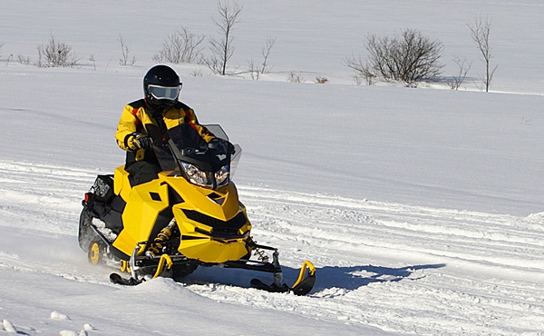 Катание на снегоходах в Казани в подарок. Сервис Ultra Подарки
. Подарочный сертификат на катание на снегоходах в Казани с друзьями. Закажите прокат снегоходов в подарок для мужчины по привлекательным ценам. Живописные маршруты для езды на снегоходах это отличная возможность активного отдыха. Сервис UltraPodarki.ru 8 800 505 95 30. катание на снегоходах, подарочный сертификат на катание на снегоходе, прокат снегоходов, прокат снегоходов Казань, катание на снегоходах Казань, езда на снегоходе