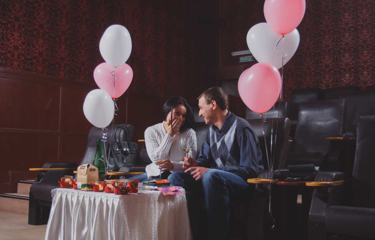 Романтическое свидание в кинотеатре в Казани