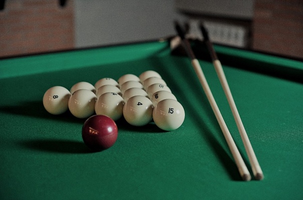 Игра в бильярд Казань.Ultra Подарки. Игра в бильярд Казань. Попробуйте настоящий бильярд, в бильярдном клубе. Сервис: UltraPodarki.ru 8 800 505 95 30. Игра в бильярд, игра в бильярд Казань, русский бильярд, русский бильярд Казань, бильярдный клуб, бильярдный клуб Казань, бильярд Казань, купить бильярд Казань