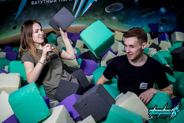  Батутный центр в Казани. Сервис Ultra Подарки. Купить подарочный сертификат в батутный центр, попробуйте прыжки на батуте в Казани. Сервис UltraPodarki.ru 8 (800) 555 95-30.. Батутный центр , батутный центр, батутный центр цены, батутный центр в Казани,  батутный парк, батут прыгать, прыжки +на батуте, батут Казань, батут спорт