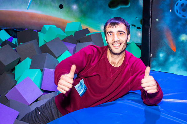  Батутный центр в Казани. Сервис Ultra Подарки. Купить подарочный сертификат в батутный центр, попробуйте прыжки на батуте в Казани. Сервис UltraPodarki.ru 8 (800) 555 95-30.. Батутный центр , батутный центр, батутный центр цены, батутный центр в Казани,  батутный парк, батут прыгать, прыжки +на батуте, батут Казань, батут спорт