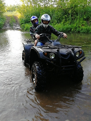 Катание на квадроциклах в Казани. Сервис Ultra Подарки. Подарочный сертификат на катание на квадроциклах в Казани. Закажите катание на квадроциклах недорого и наслаждайтесь активным отдыхом с друзьями. Выбирайте живописные маршруты для езды на квадроциклах. Сервис UltraPodarki.ru 8800-505-9530. Катание на квадроциклах, Прокат квадроциклов, езда на квадроцикле, прокат квадроциклов Казань, катание на квадроциклах Казань, Катание на квадроциклах зимой, Катание на квадроциклах летом, Сертификат на катание на квадроциклах 

