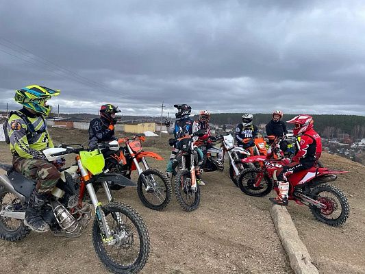 Катание на мотоцикле в Казани. ULTRA ПОДАРКИ. Купить катание на мотоцикле в Казани. Попробовав езду на мотоциклах, вы получите порцию адреналина и невероятные эмоции. Сервис: UltraPodarki.ru 8 800 505 95 30.. Катание на мотоцикле в Казани, прокат мотоциклов Казань, катание на мотоциклах, прокат мотоцикла, езда на мотоцикле Казань, езда на мотоцикле, мотопрогулка Казань, мотопрогулка