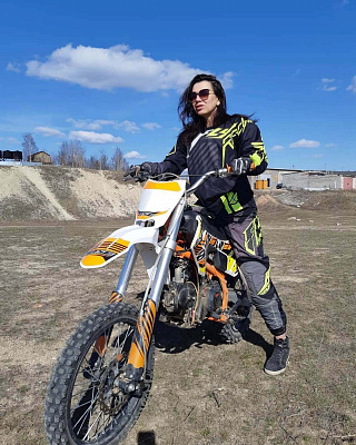 Катание на мотоцикле в Казани. ULTRA ПОДАРКИ. Купить катание на мотоцикле в Казани. Попробовав езду на мотоциклах, вы получите порцию адреналина и невероятные эмоции. Сервис: UltraPodarki.ru 8 800 505 95 30.. Катание на мотоцикле в Казани, прокат мотоциклов Казань, катание на мотоциклах, прокат мотоцикла, езда на мотоцикле Казань, езда на мотоцикле, мотопрогулка Казань, мотопрогулка