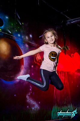  Батутный центр в Казани. Сервис Ultra Подарки. Купить подарочный сертификат в батутный центр, попробуйте прыжки на батуте в Казани. Сервис UltraPodarki.ru 8 (800) 555 95-30.. Батутный центр , батутный центр, батутный центр цены, батутный центр в Казани,  батутный парк, батут прыгать, прыжки +на батуте, батут Казань, батут спорт