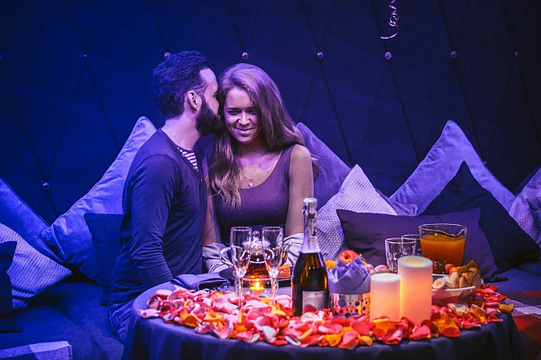 Романтическое свидание в кинотеатре в Казани. Ultra Подарки. Купить романтическое свидание в кинотеатре в Казани. Подарите самым близким незабываемые моменты и признайтесь в искренних чувствах. Сервис UltraPodarki.ru 8-800-505-95-30. Романтическое свидание в кинотеатре в Казани, свидание в Казани, свидание в кинотеатре, сертификат на свидание в кинотеатре, сертификат на свидание в Казани, купить свидание, купить свидание Казань, первое свидание, девушка свидание, хороший кинотеатре, романтический кинотеатре, романтический вечер, романтический ужин, романтические любимому, романтическая музыка