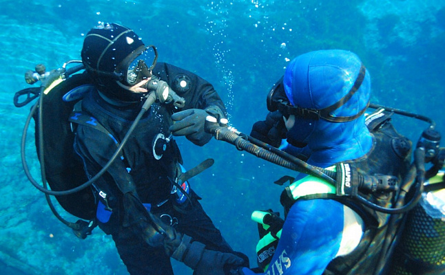 Дайвинг в Казани глубокое погружение с аквалангом. Ultra Подарки. Дайвинг. Купить дайвинг в Казани, обучение глубокому погружению, арендовать акваланг и подводное снаряжение. UltraPodarki.ru 8 800 505 95 30. дайвинг погружение Казань, подводное плавание Казань, дайвинг клуб Казань, подарочные сертификаты, глубокое погружение, погружение с аквалангом Казань, дайвинг центр Казань, купить дайвинг Казань