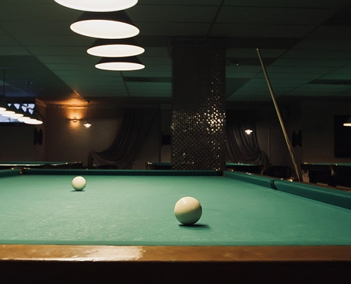 Игра в бильярд Казань.Ultra Подарки. Игра в бильярд Казань. Попробуйте настоящий бильярд, в бильярдном клубе. Сервис: UltraPodarki.ru 8 800 505 95 30. Игра в бильярд, игра в бильярд Казань, русский бильярд, русский бильярд Казань, бильярдный клуб, бильярдный клуб Казань, бильярд Казань, купить бильярд Казань