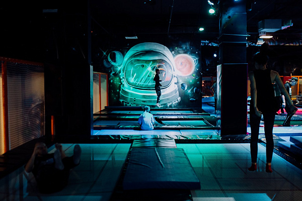  Батутный центр в Казани. Сервис Ultra Подарки. Купить подарочный сертификат в батутный центр, попробуйте прыжки на батуте в Казани. Сервис UltraPodarki.ru 8 (800) 555 95-30.. Батутный центр , батутный центр, батутный центр цены, батутный центр в Казани,  батутный парк, батут прыгать, прыжки +на батуте, батут Казань, батут спорт